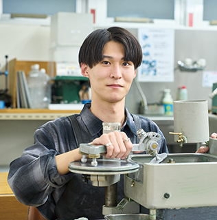 在校生紹介 | 東京校 | 専門学校ヒコ・みづのジュエリーカレッジ